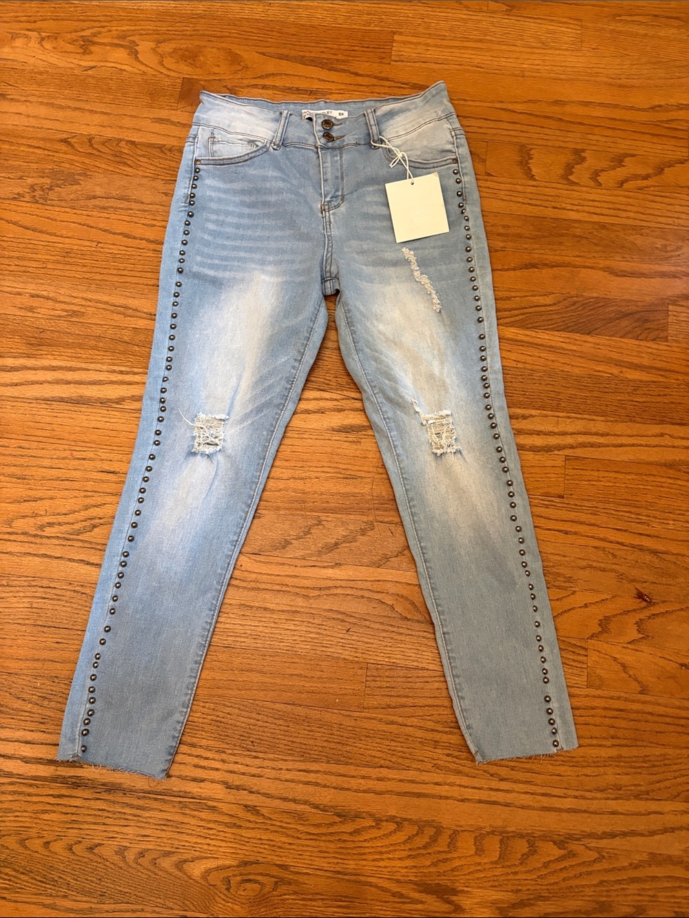 Light Wash Stud-Trim High-Rise petite Women's Jeans